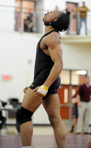wrestling regionals.jpg